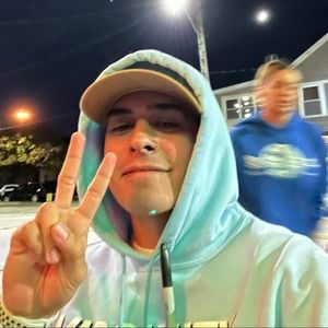 Meet your Posher, Sam